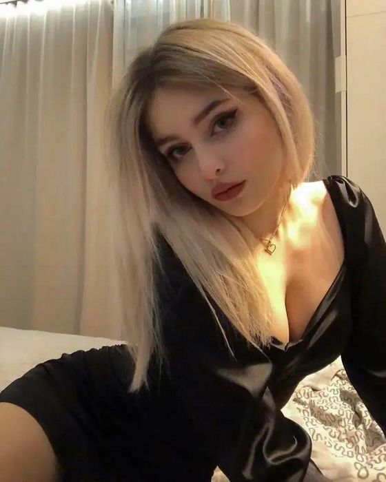 Куртизанки на новом месте: как женщины из других городов строят свою жизнь в мире легальной проституции Куртизанки на новом месте: как женщины из других городов строят свою жизнь в мире легальной проституции